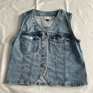 Universal Thread Light Blue Denim Vest